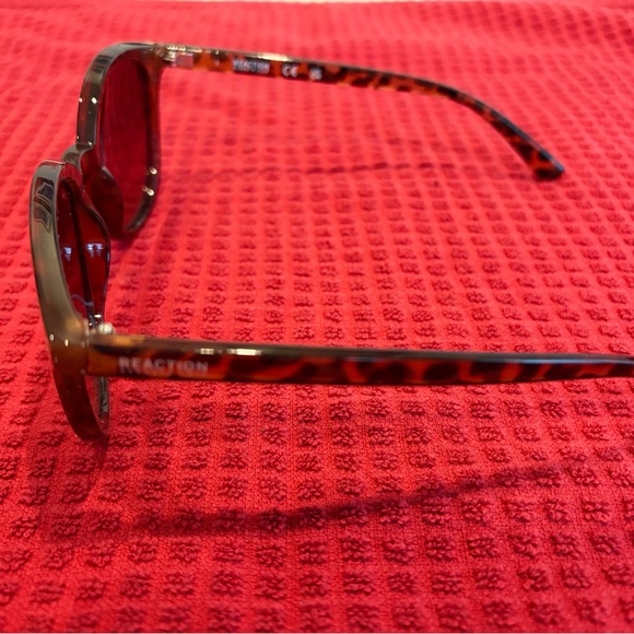 Kenneth Cole Reaction Brown Tortoise Sunglasses